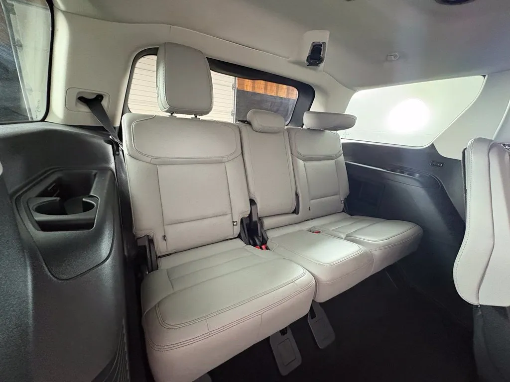 Ford Expedition photo 50
