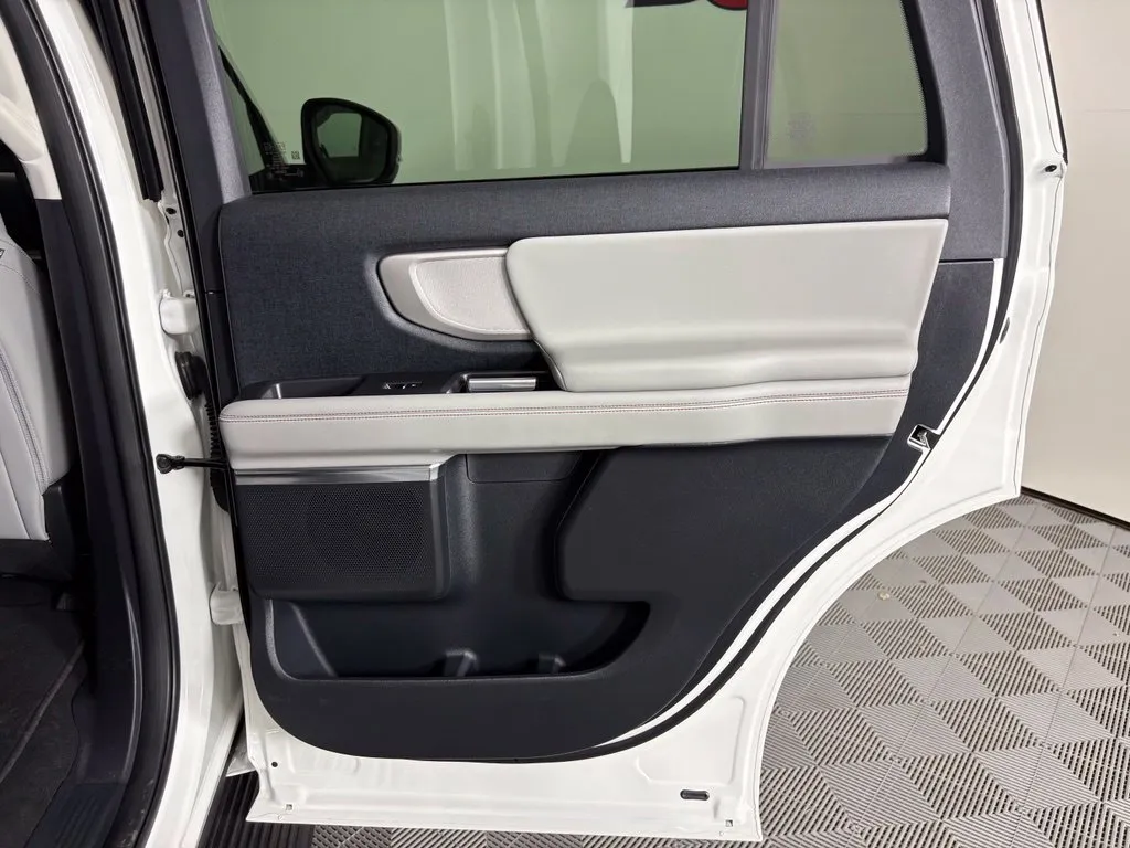 Ford Expedition photo 47