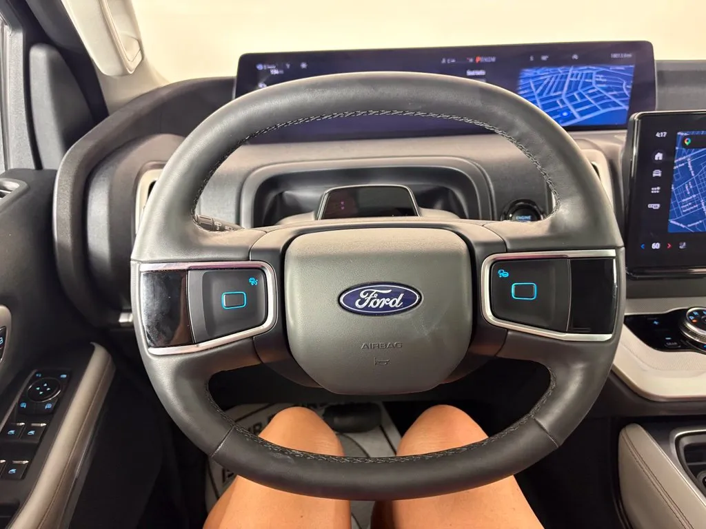 Ford Expedition photo 18