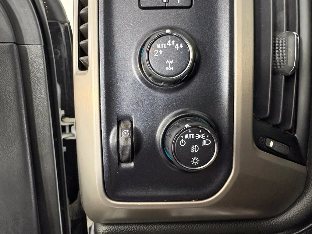GMC Sierra photo 17