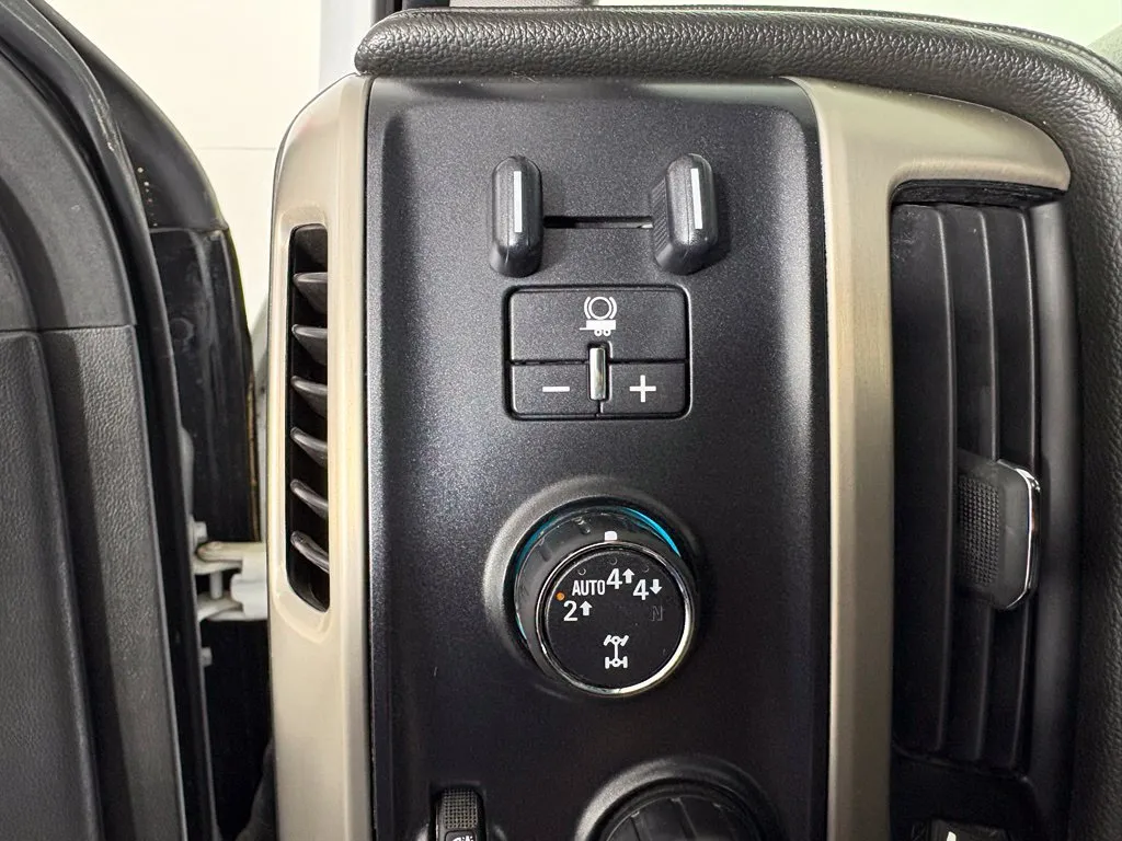 GMC Sierra photo 16