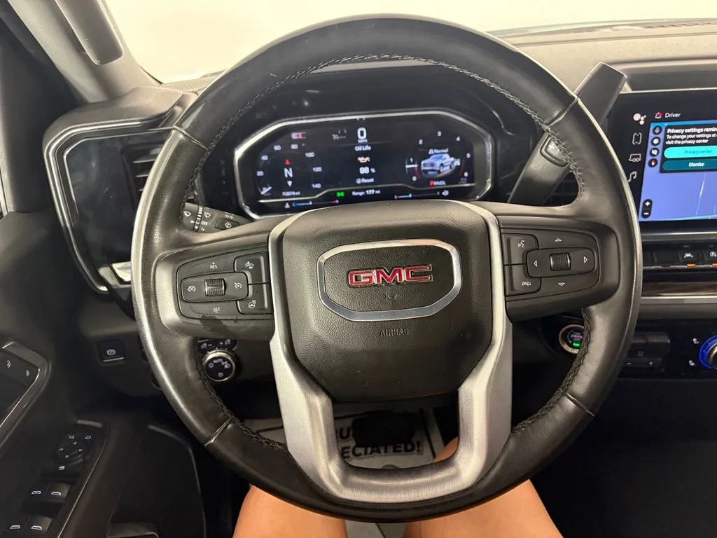 GMC Sierra photo 17