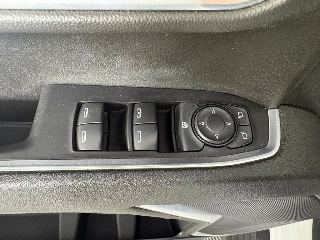 GMC Sierra photo 15