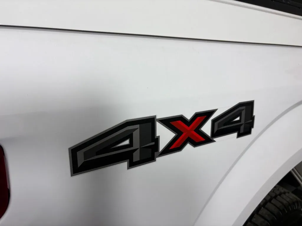 Ford F-150 photo 11