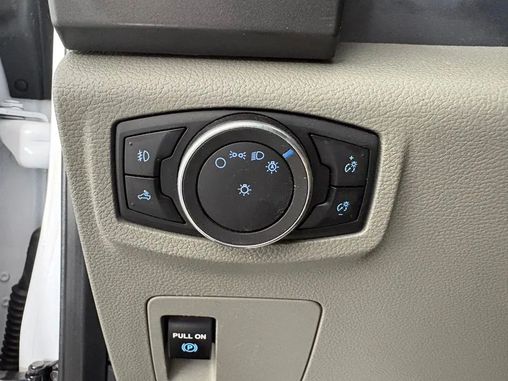 Ford F-150 photo 18