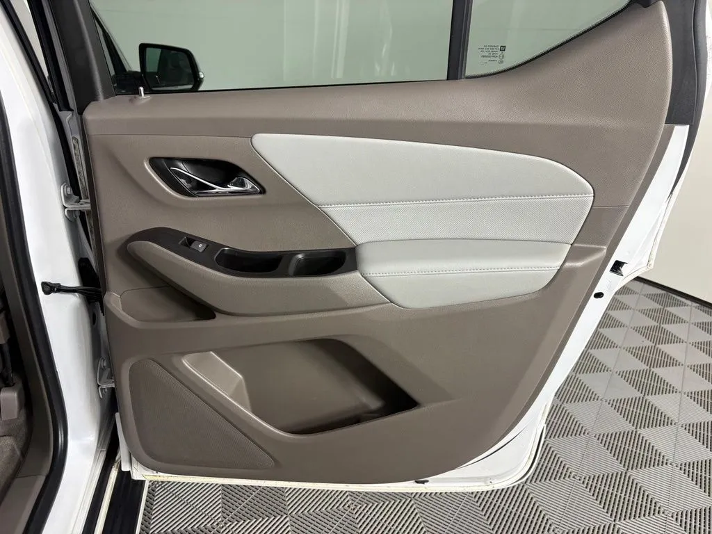 Chevrolet Traverse photo 48