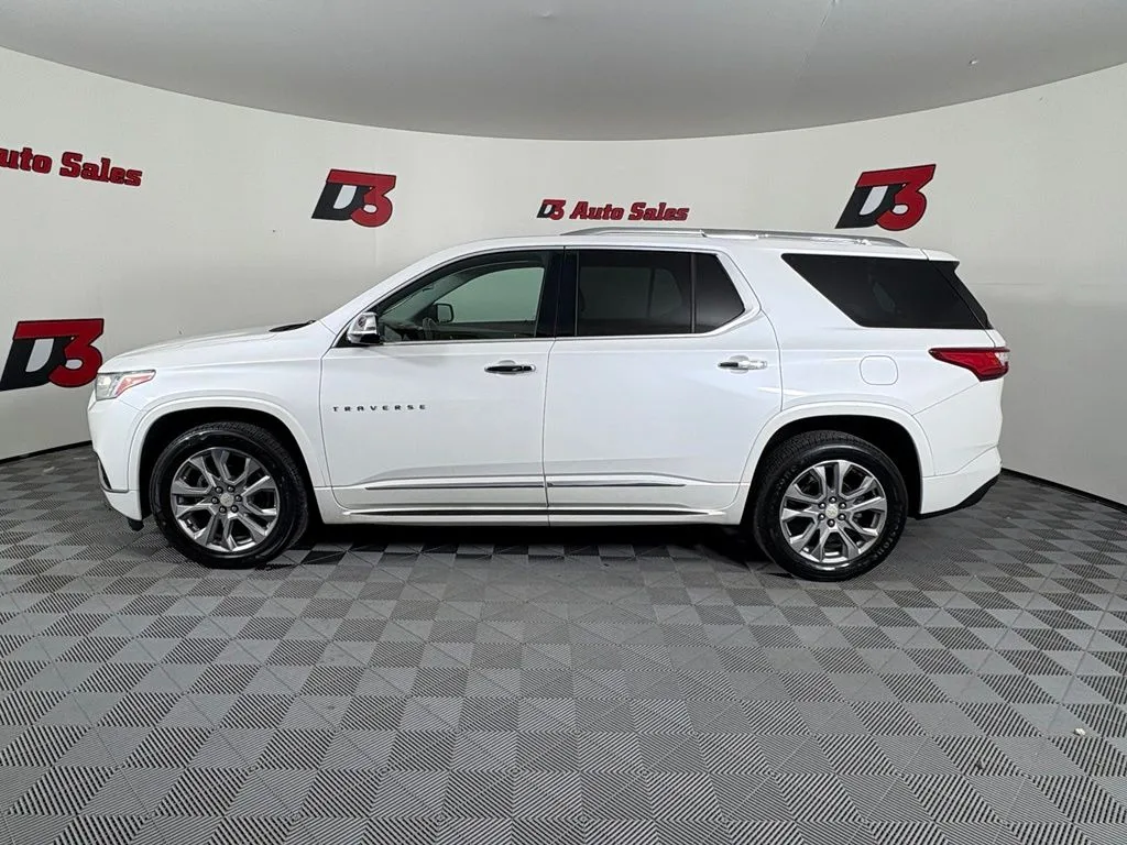 Chevrolet Traverse photo 3