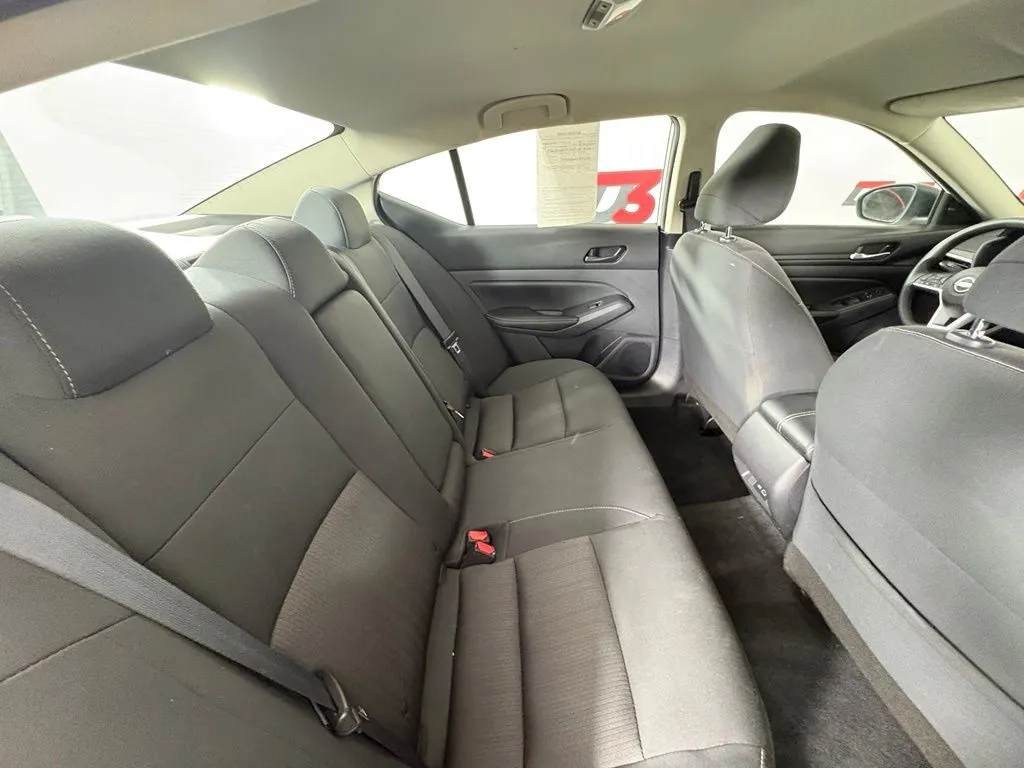 Nissan Altima photo 37