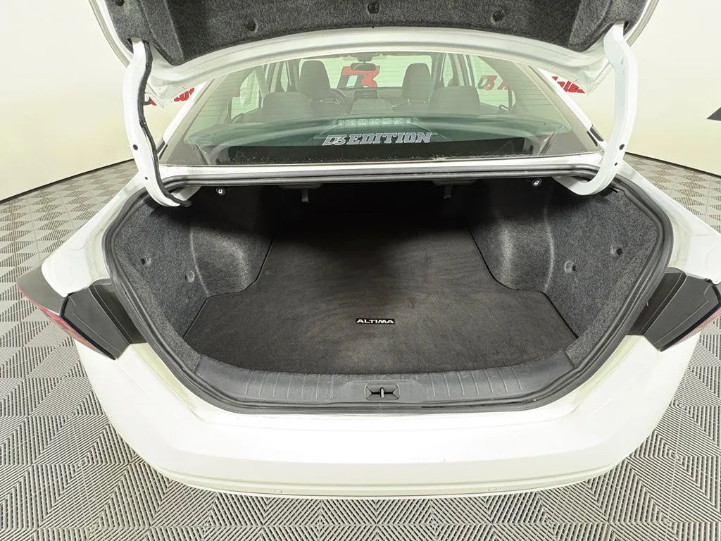 Nissan Altima photo 40