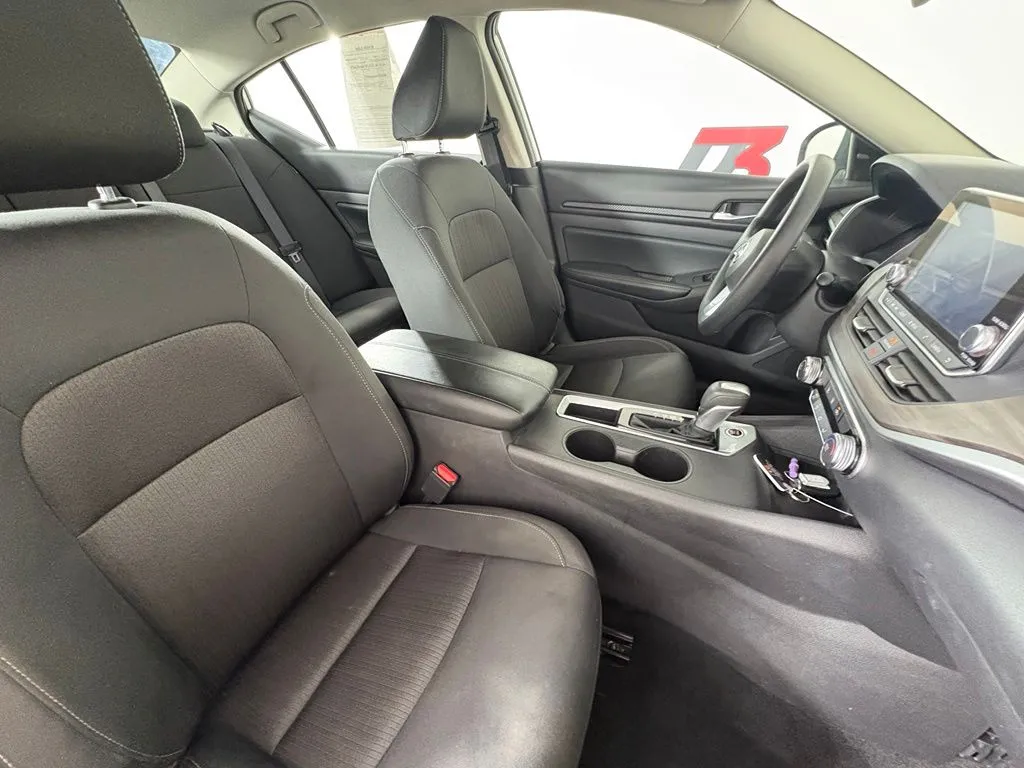 Nissan Altima photo 28