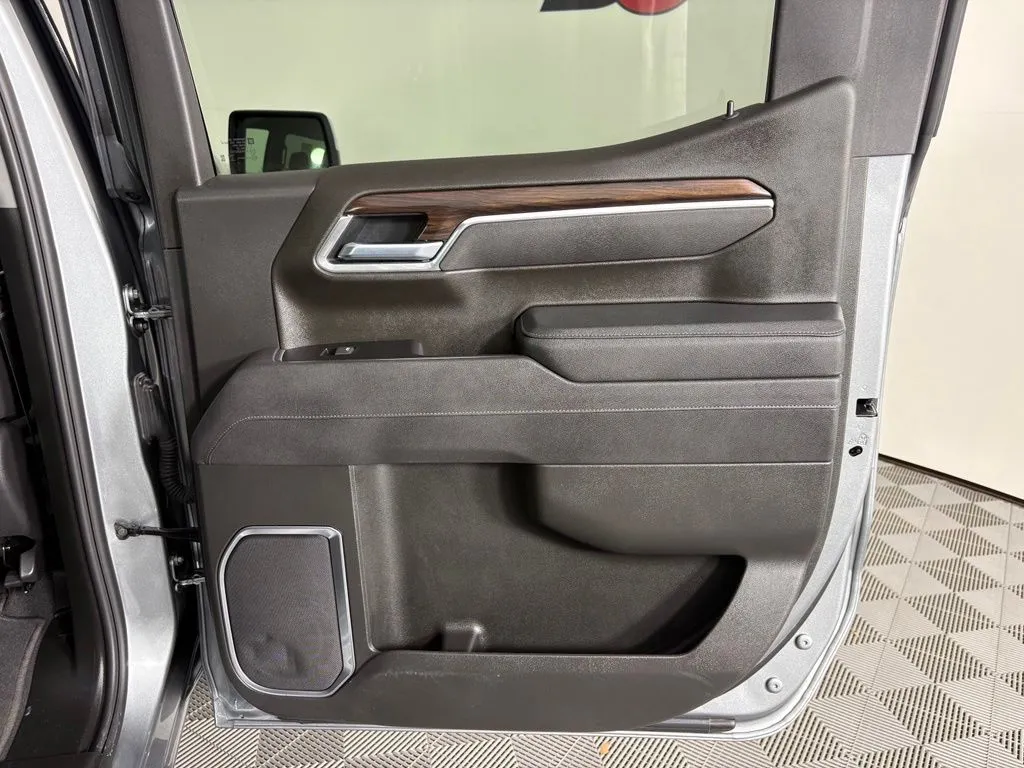 GMC Sierra photo 42