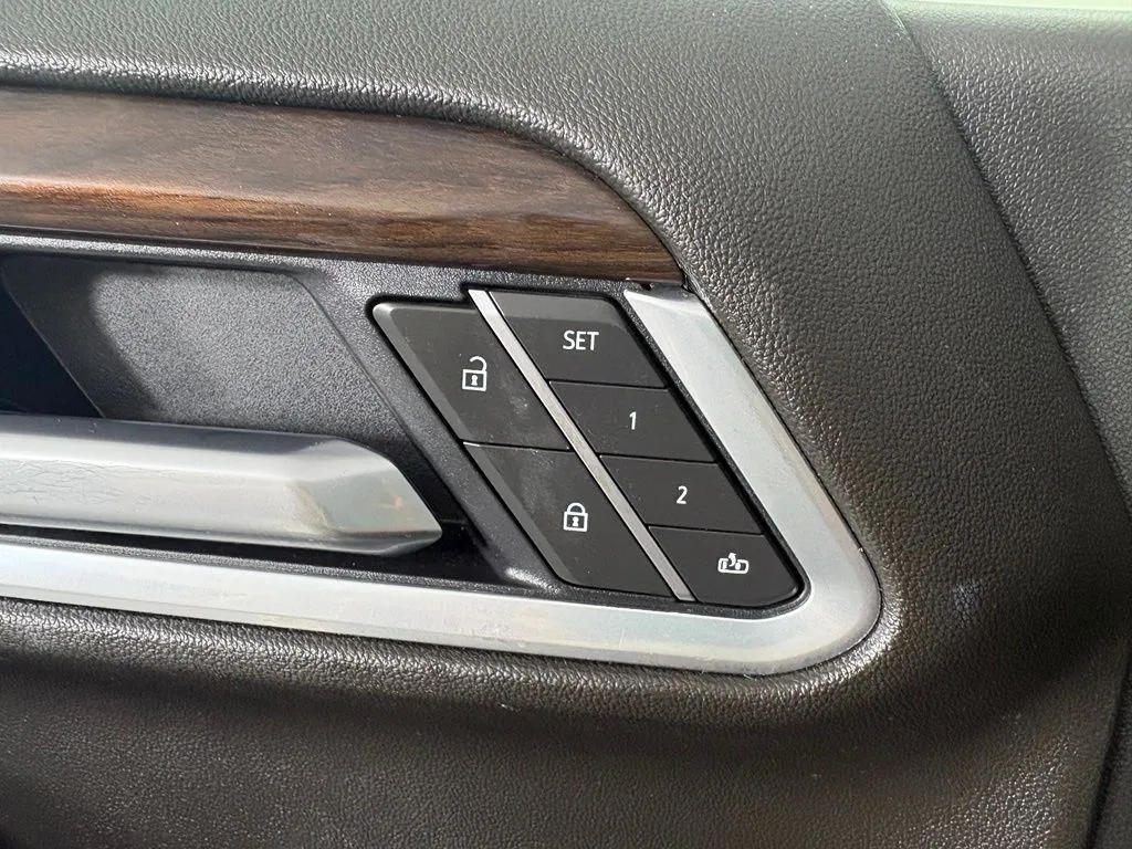 GMC Sierra photo 15