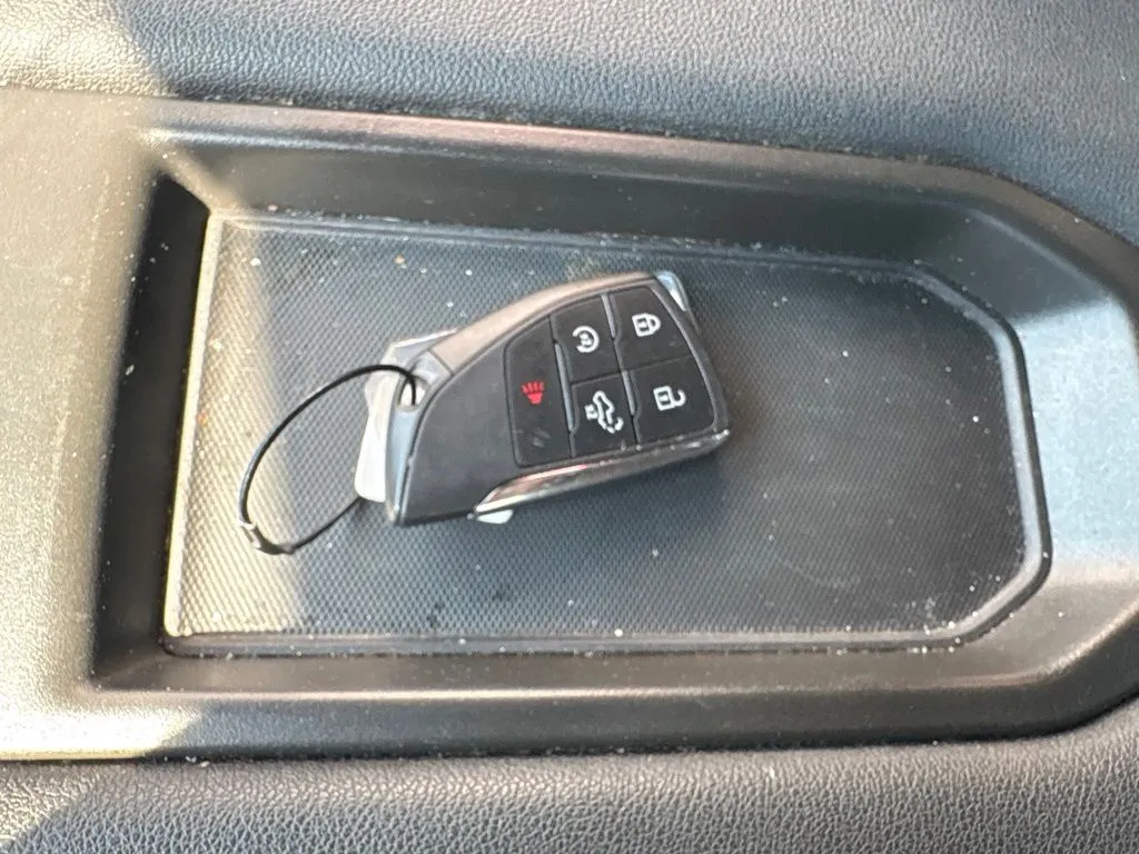 GMC Sierra photo 46