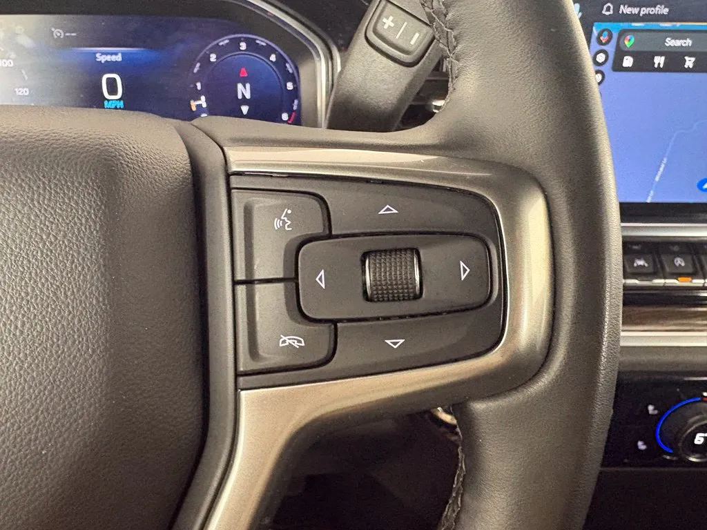 Chevrolet Silverado photo 18