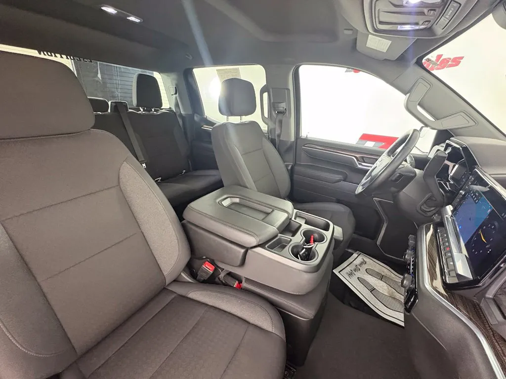 Chevrolet Silverado photo 30