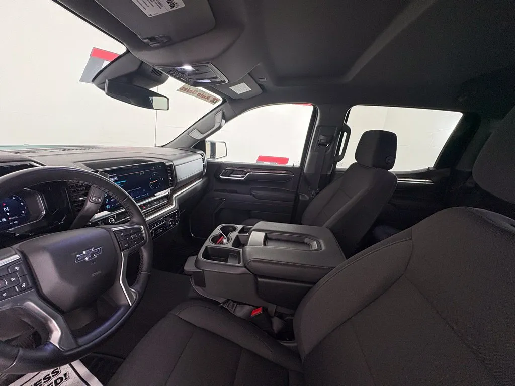 Chevrolet Silverado photo 10