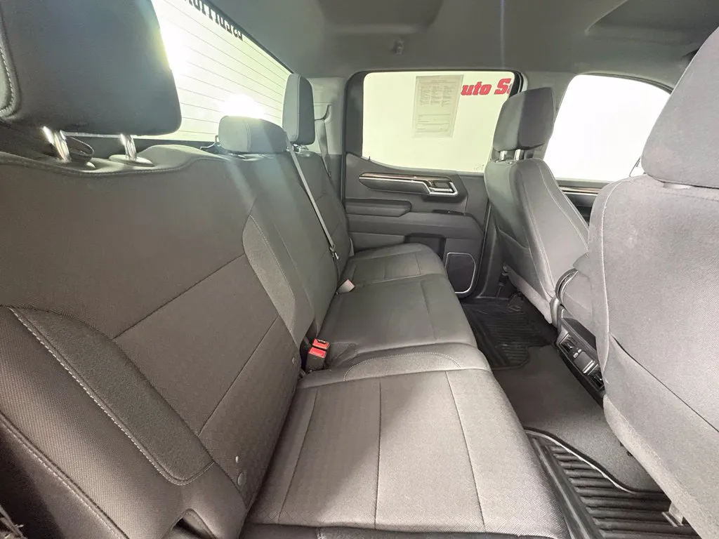 Chevrolet Silverado photo 40