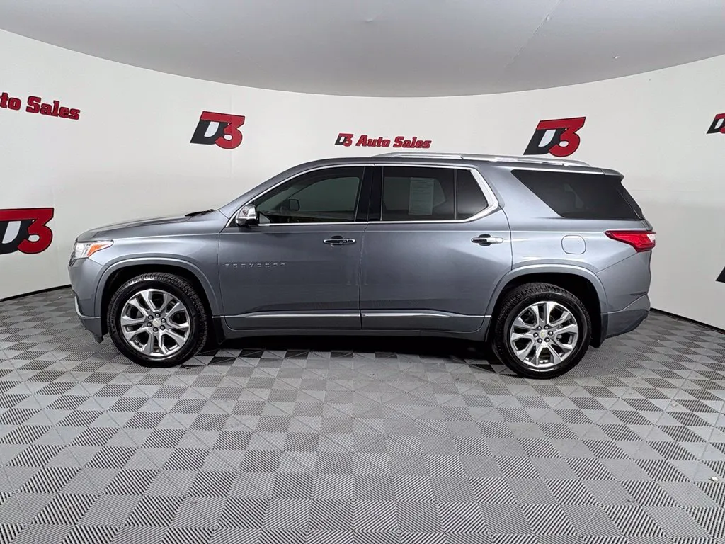 Chevrolet Traverse photo 3