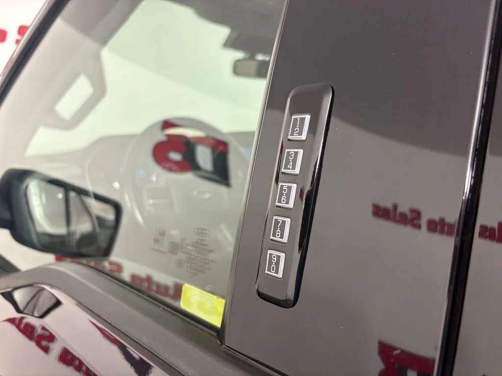 Ford F-150 photo 10