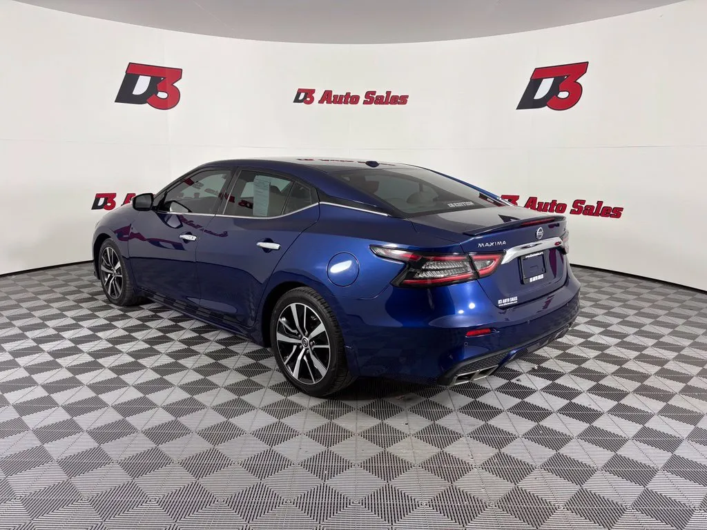 Nissan Maxima photo 4