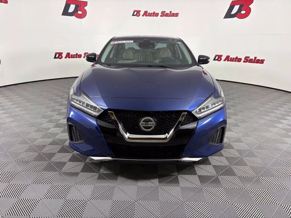 Nissan Maxima photo 9