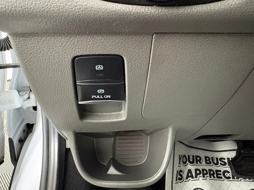 Ford Transit-350 photo 17