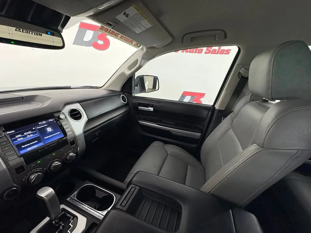 Toyota Tundra photo 26