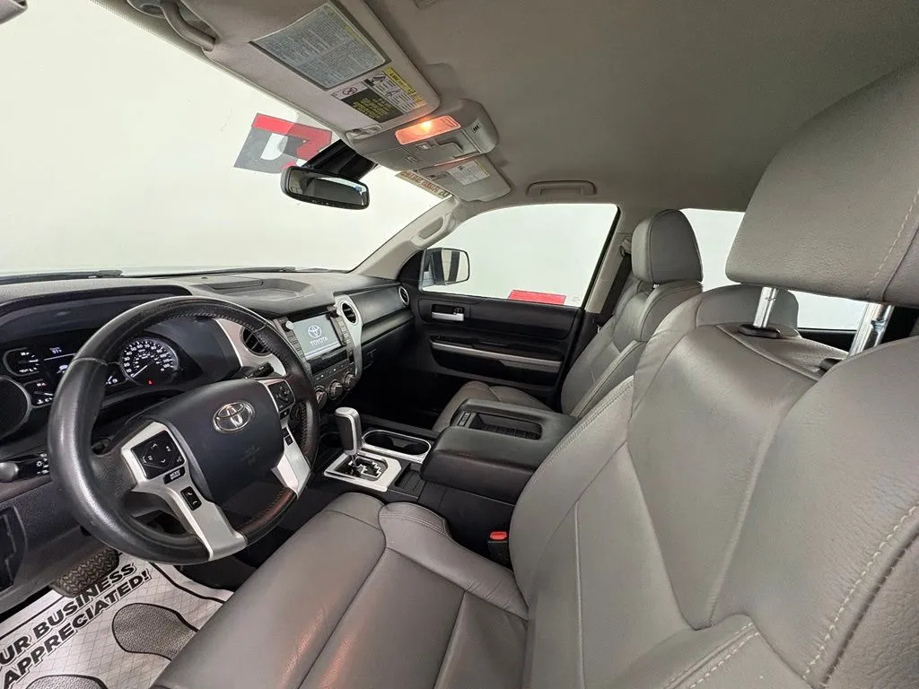 Toyota Tundra photo 12