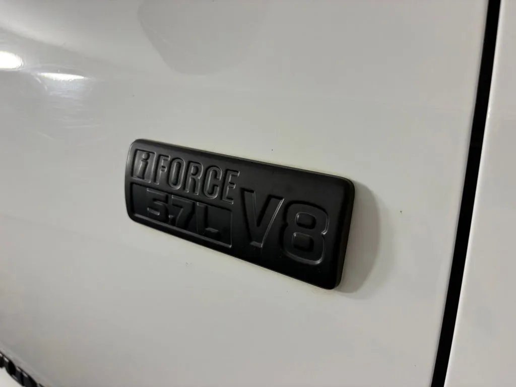Toyota Tundra photo 10