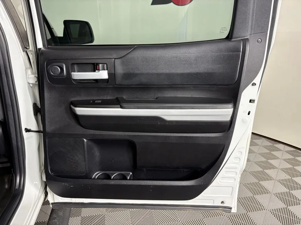 Toyota Tundra photo 41