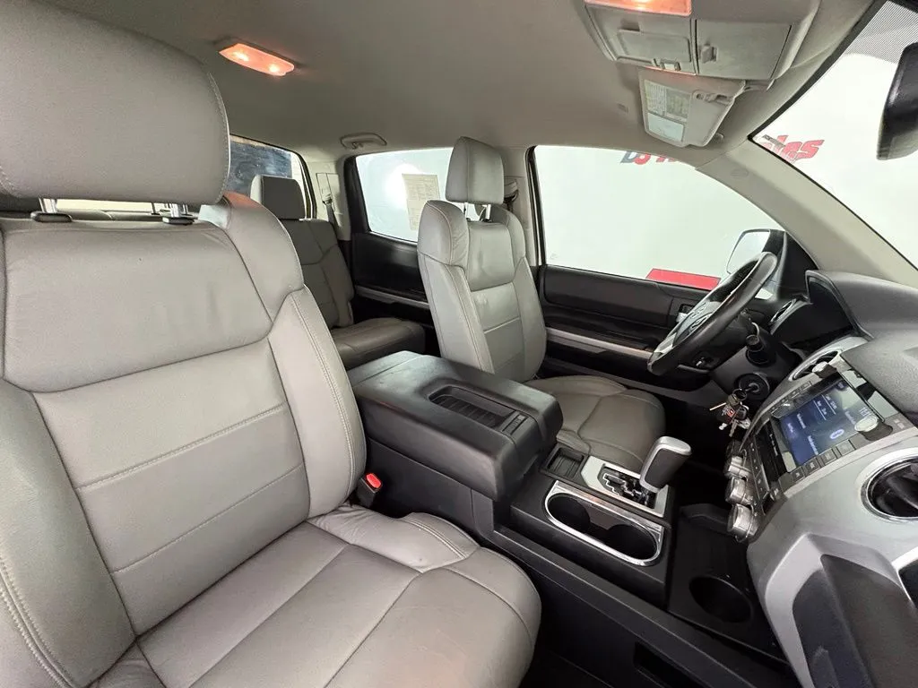 Toyota Tundra photo 31
