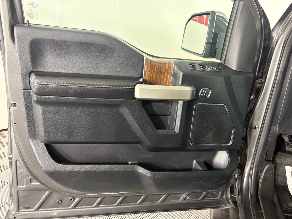 Ford F-150 photo 14