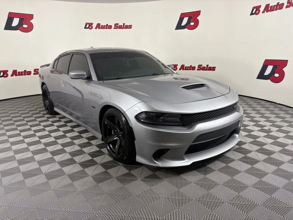 Dodge Charger photo 8