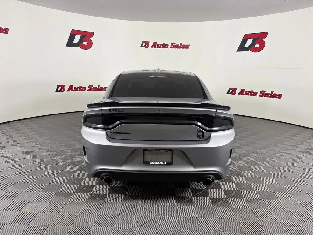 Dodge Charger photo 5