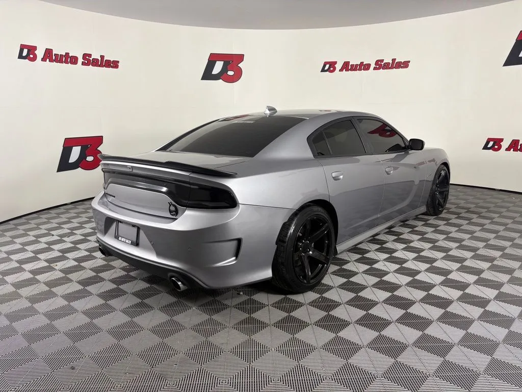 Dodge Charger photo 6