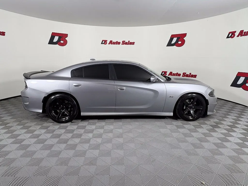 Dodge Charger photo 7