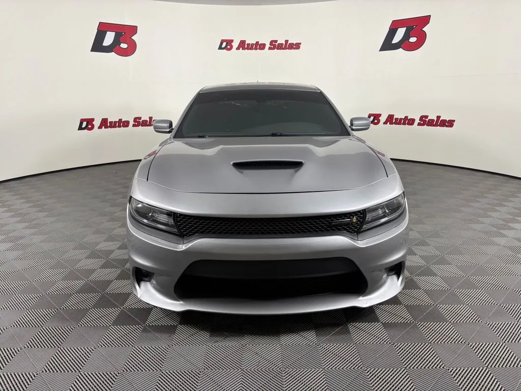 Dodge Charger photo 9
