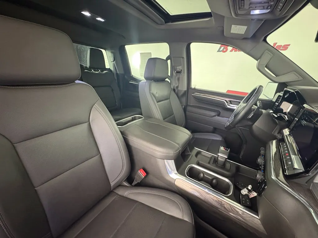 Chevrolet Silverado photo 36