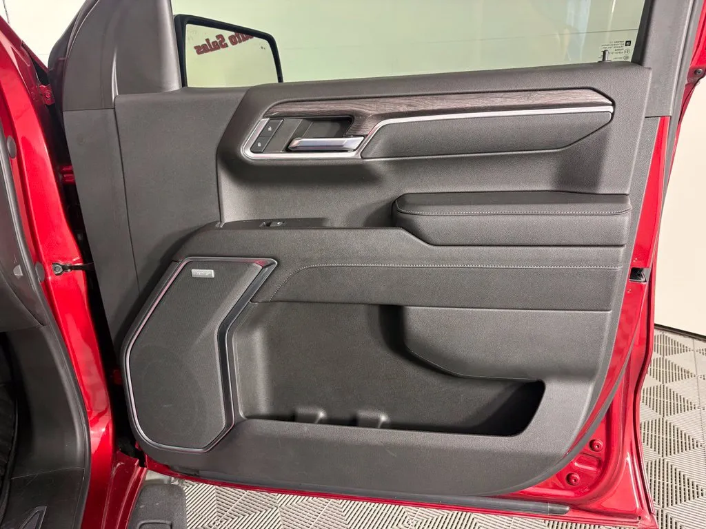 Chevrolet Silverado photo 38