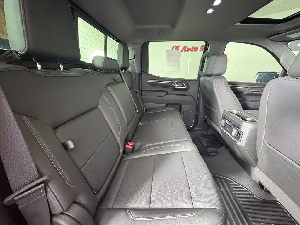 Chevrolet Silverado photo 48