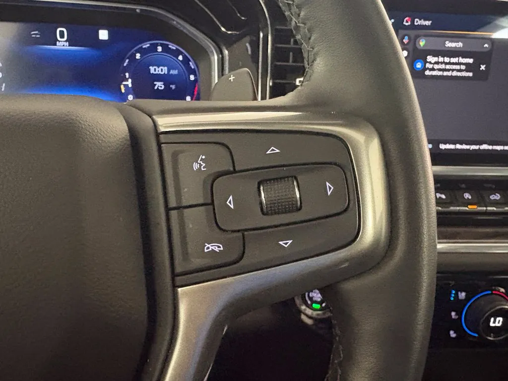Chevrolet Silverado photo 23