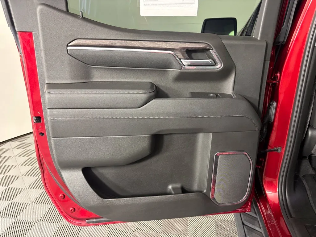 Chevrolet Silverado photo 44