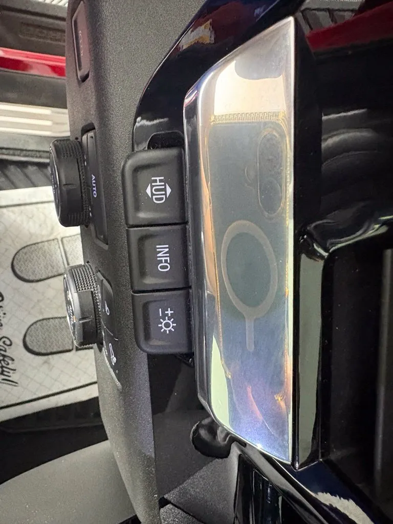 Chevrolet Silverado photo 18
