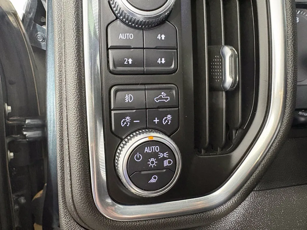 GMC Sierra photo 19