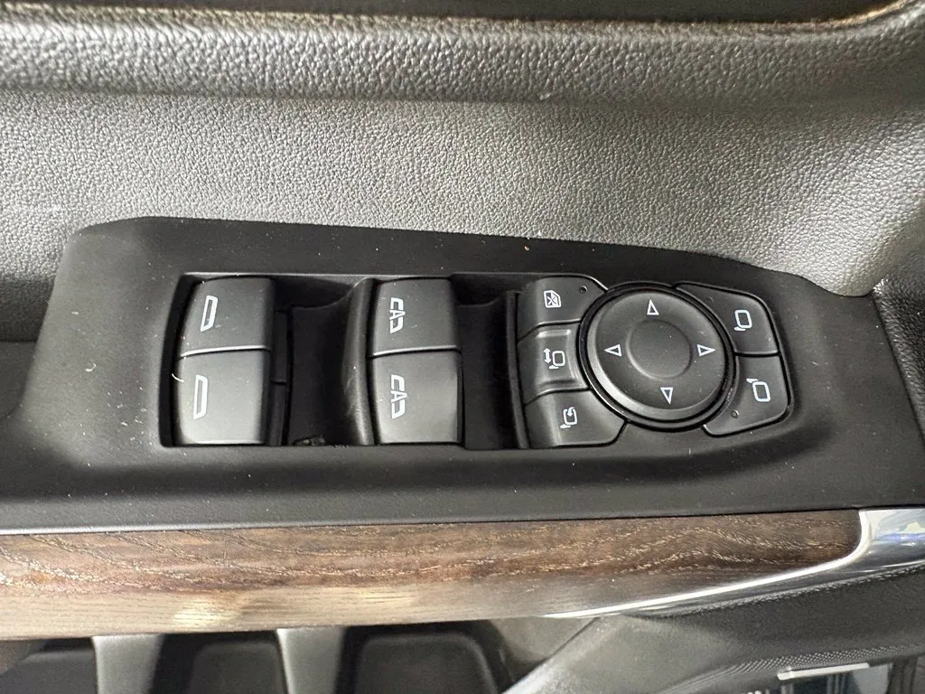 GMC Sierra photo 15