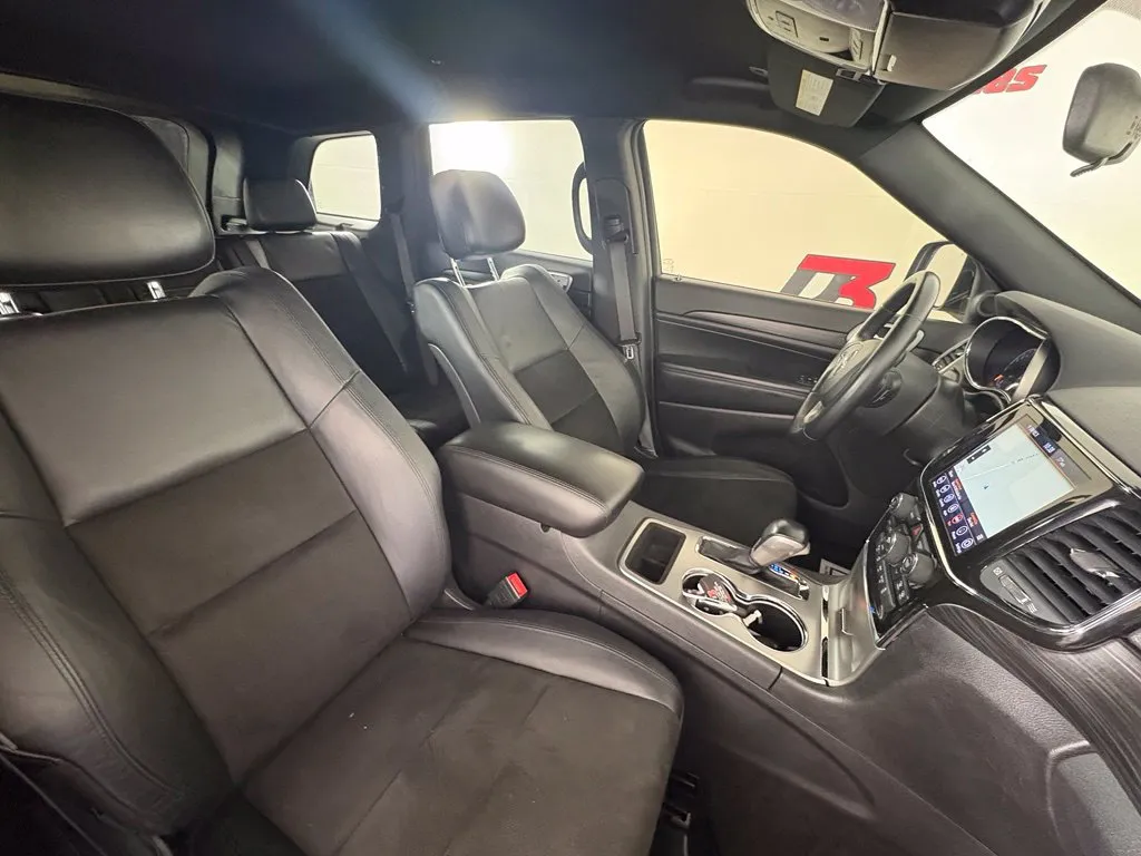 Jeep Grand Cherokee photo 31