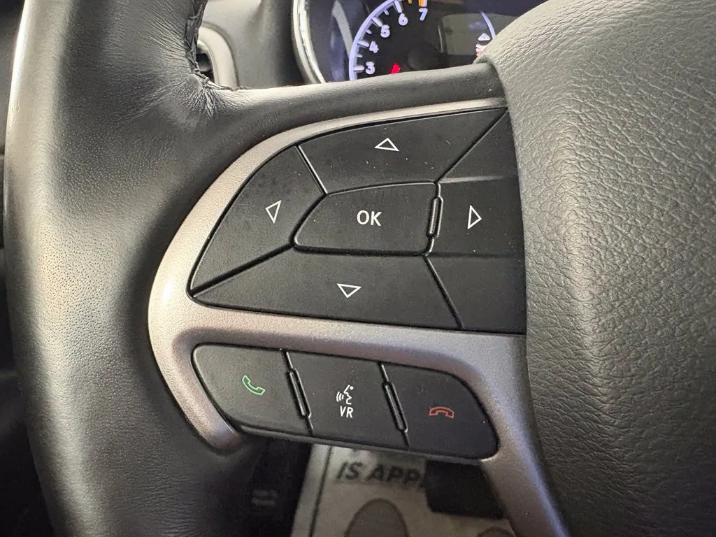 Jeep Grand Cherokee photo 17