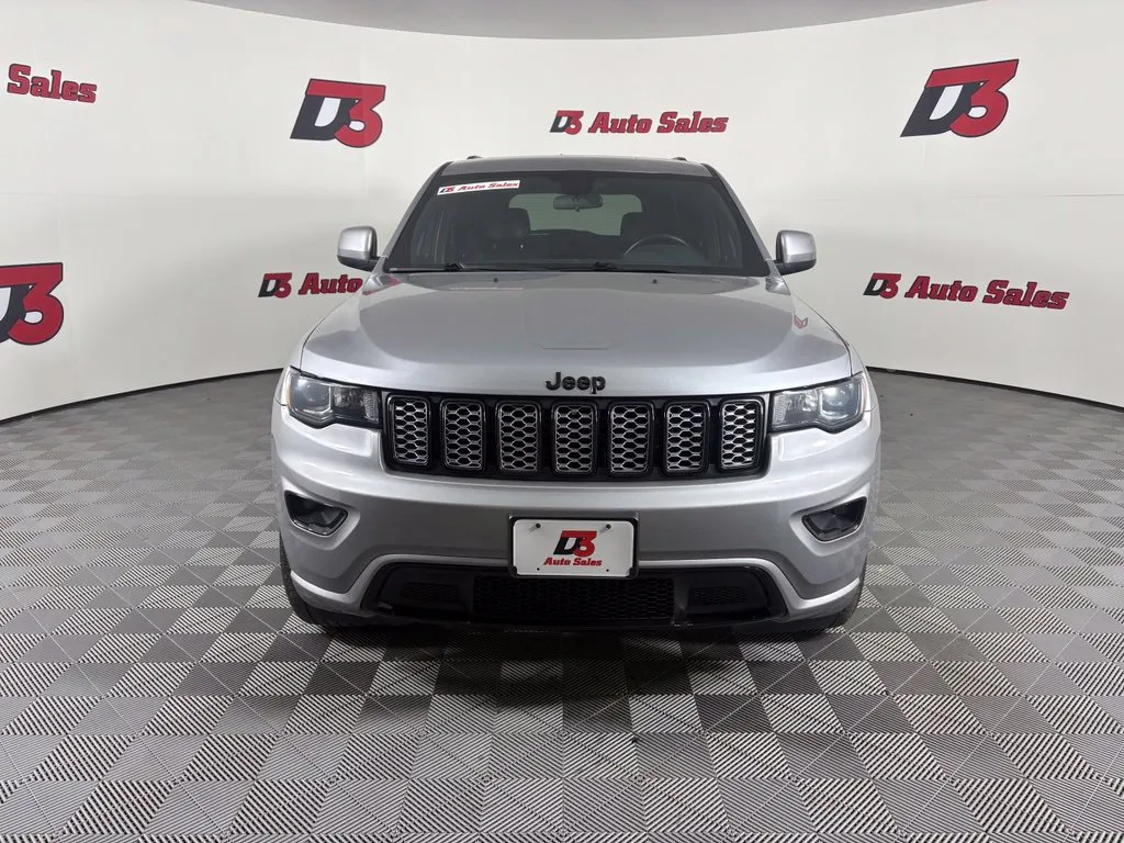 Jeep Grand Cherokee photo 9