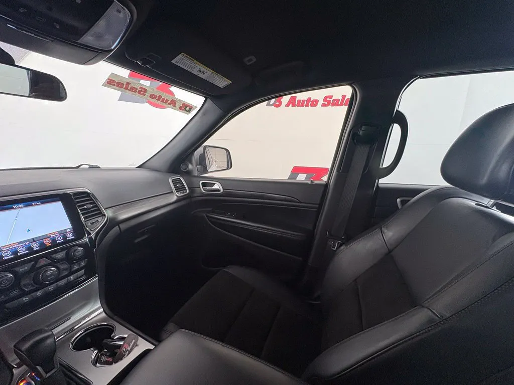 Jeep Grand Cherokee photo 26