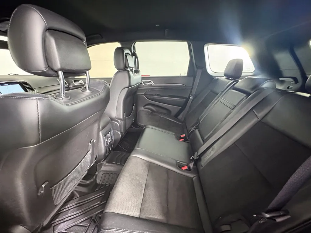 Jeep Grand Cherokee photo 37